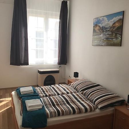 Eva Apartman Apartamento Miskolc Exterior foto