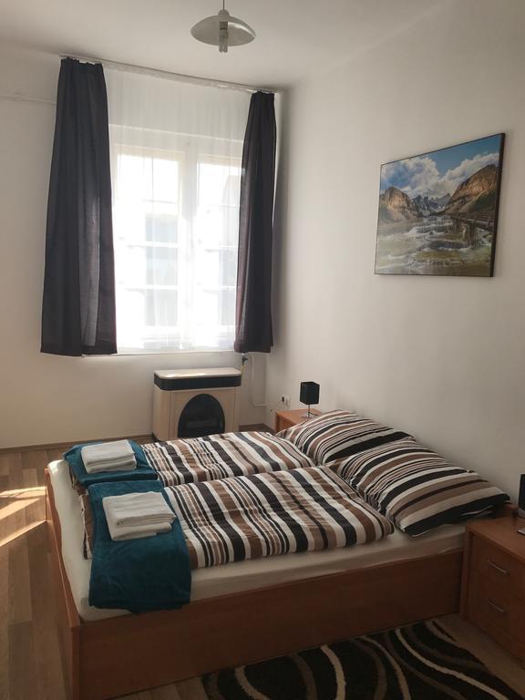 Eva Apartman Apartamento Miskolc Exterior foto